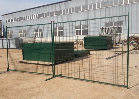 ISO 6 Ft By 10 Ft Fence Panels , Rustproof Construction Site Fencing